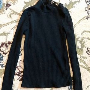 Black long sleeve, small
